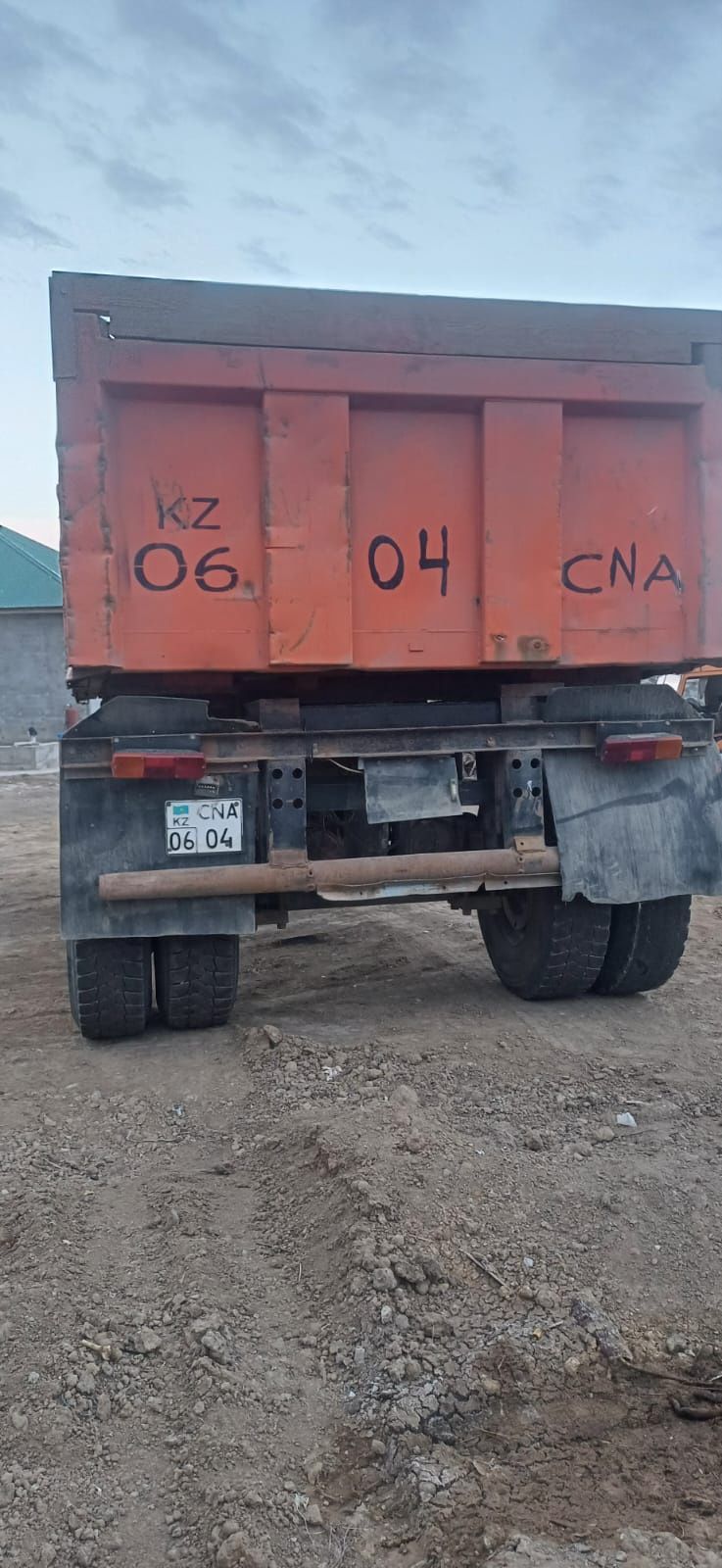 Грузовой прицеп сатылады.