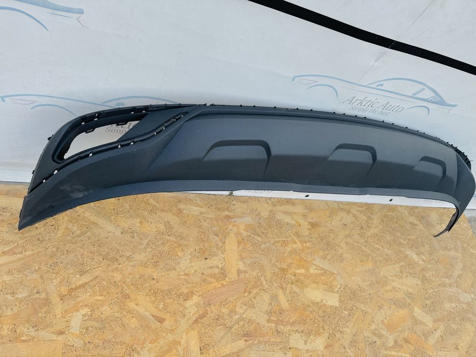 Spoiler inferior bara spate Audi Q8 S Line cod 4M8807521