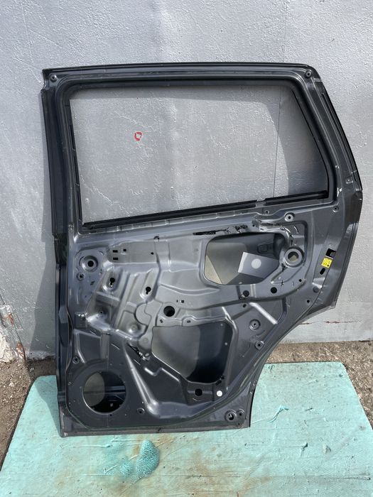 Задна дясна врата за Suzuki Sx4 S cross Сузуки Сх4 С крос 2013-2016г