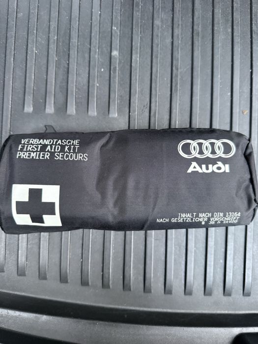 Trusa medicala Audi, trusa de prim ajutor Audi