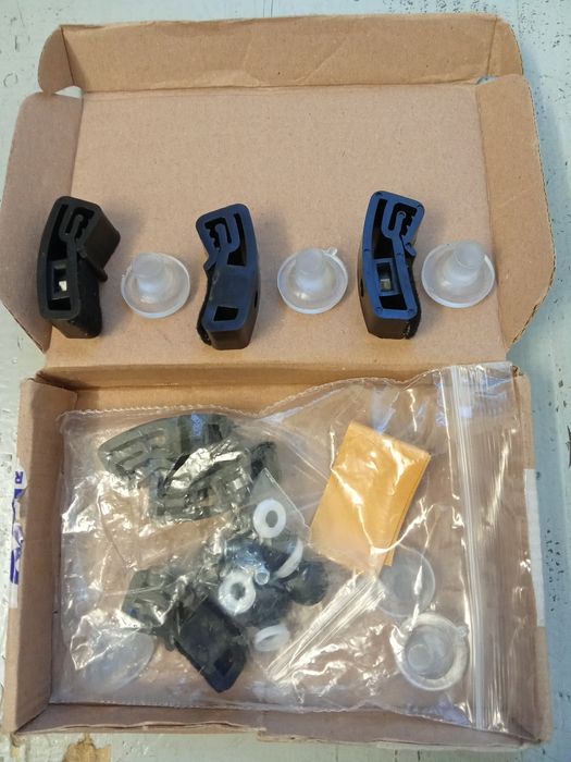 Set 30 buc cleme deflector universale capotă mașină