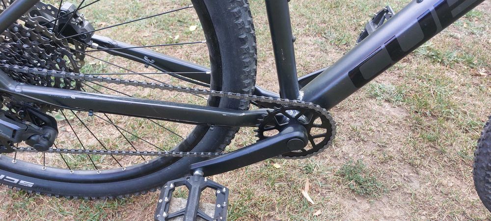 MTB Cube roti pe 29 model Nou.