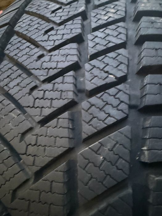 Anvelope iarna 215 45 17 / 215 50 17