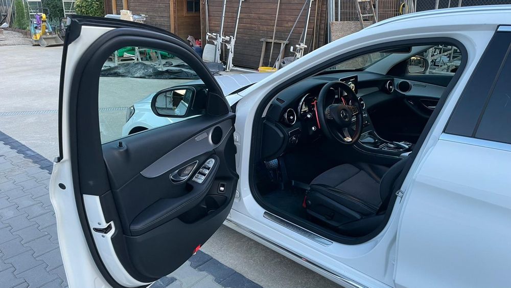 vând sau schimb Mercedes Benz C class 220 d