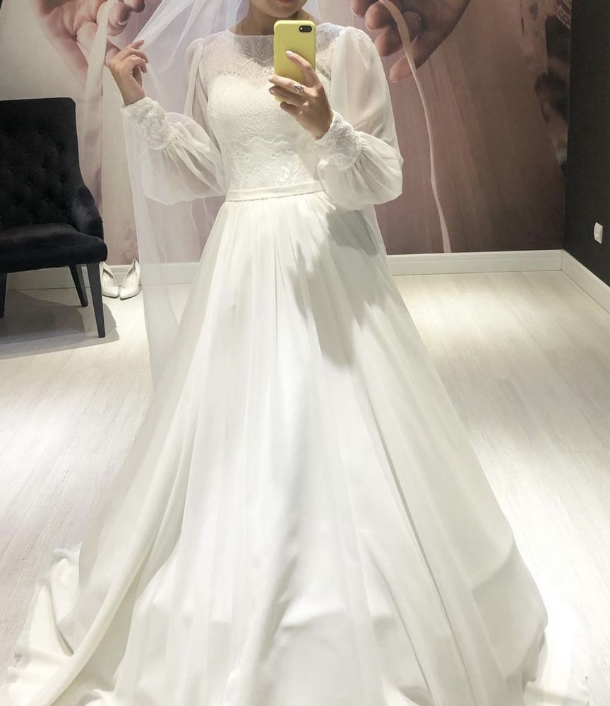 Продам свадебное платье 44р