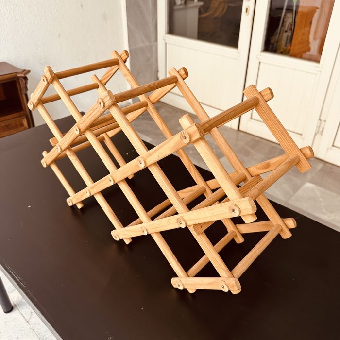 Скандинавска дървена стойка за вино – винтидж, разтегателна (Швеция)