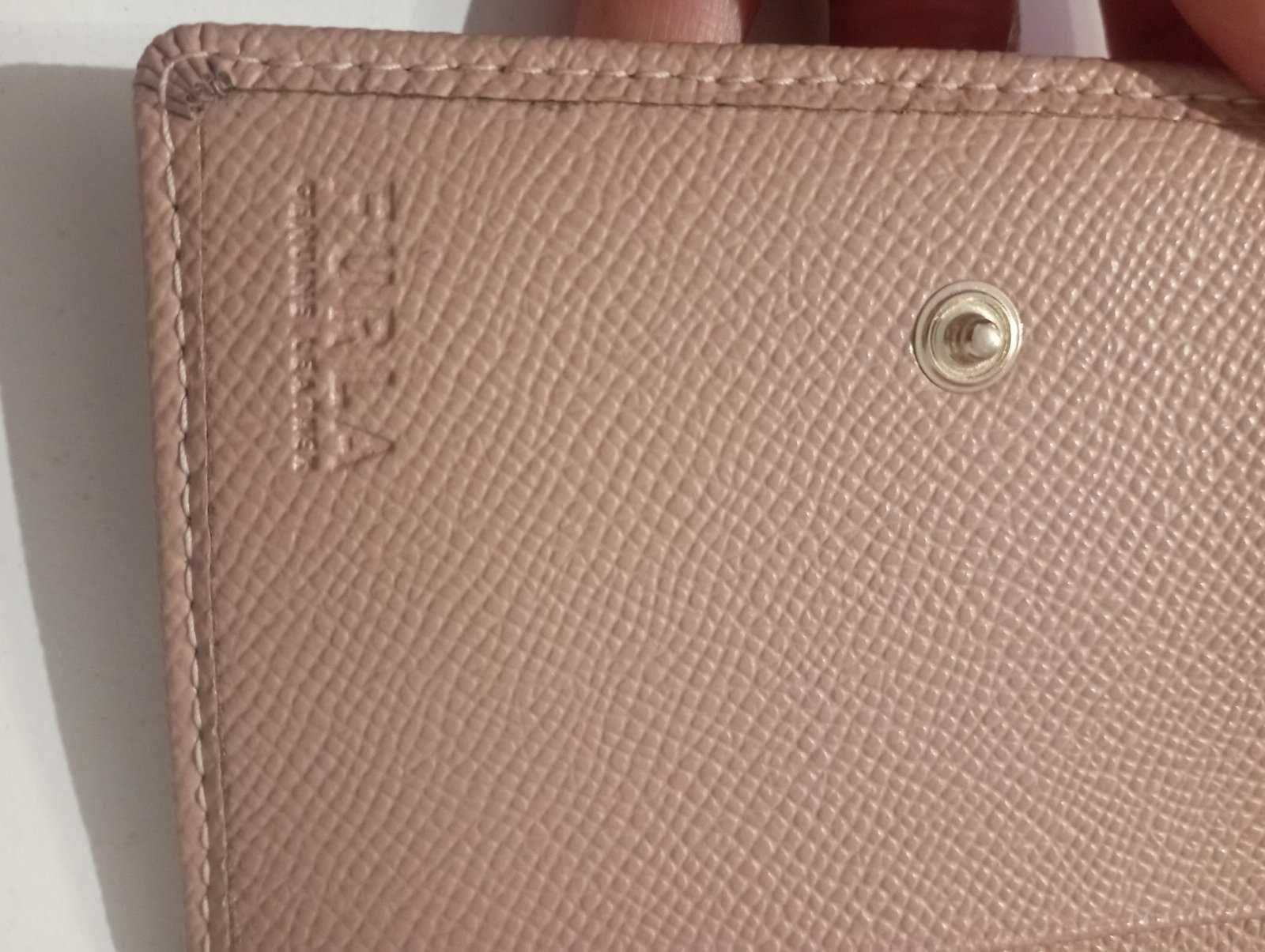 Портмоне Furla естествена кожа