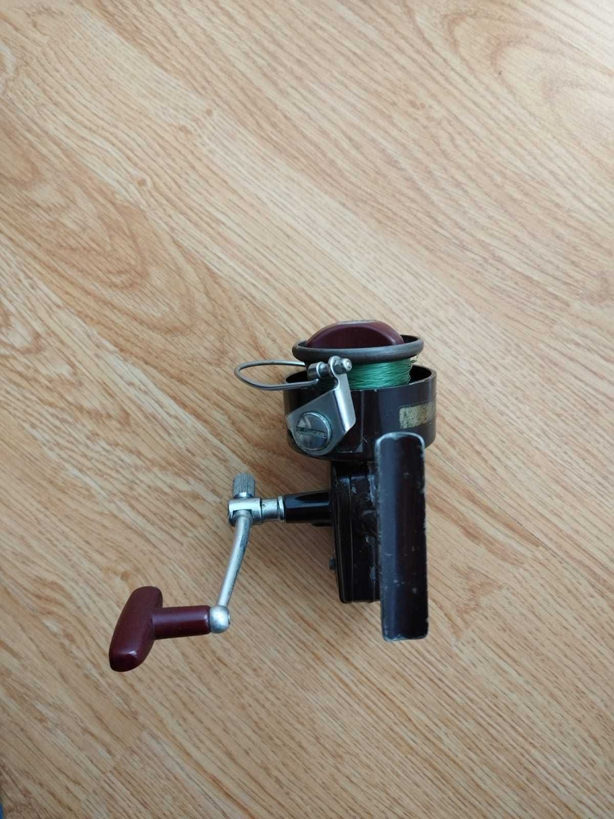 Mulineta pescuit Daiwa No 7300 veche