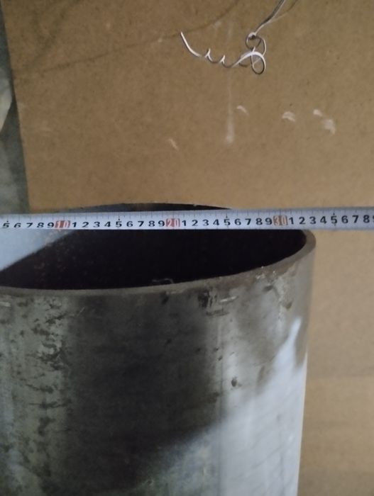 Труба из нержавеющей стали.