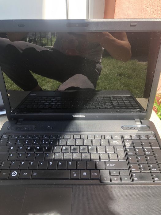 De vânzare 3 laptopuri !!!