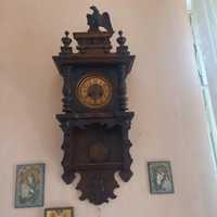 Античен дървен стенен часовник