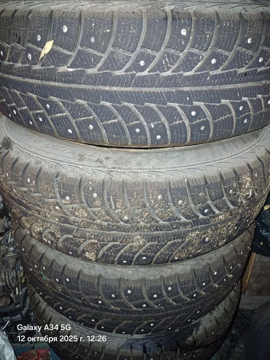 Покрышки зимние продам