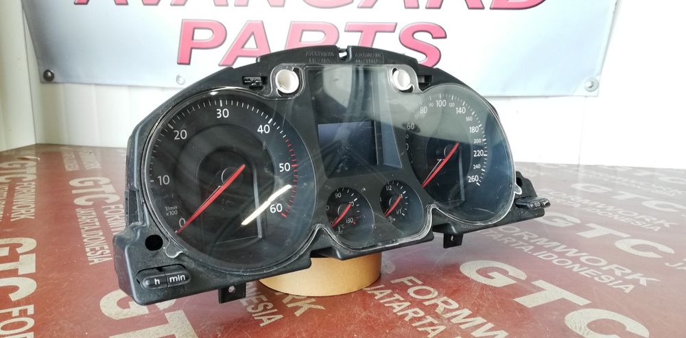 3 броя километраж VW Passat B8 B6 (2005-2010)