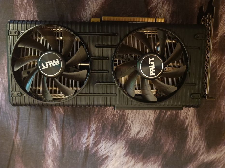 GEFORS RTX 3060 12 GB.