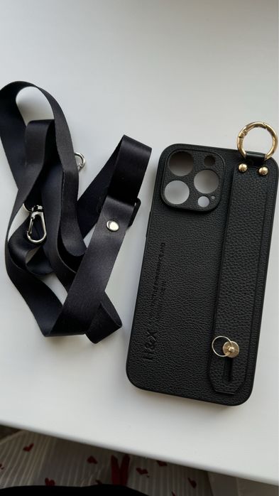 Продам чехол на айфон 15 про макс новый
