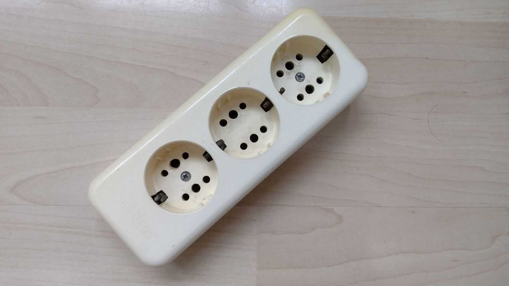 Разклонител, троен, 16А, 250V