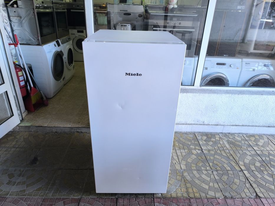 Фризер Miele FN 22263 ws - 194 литра.