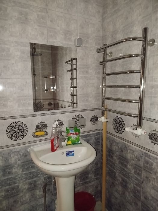 Ijaraga kvartira beriladi Sagdiyana Met kollej  olda 1 xona 3 etaj