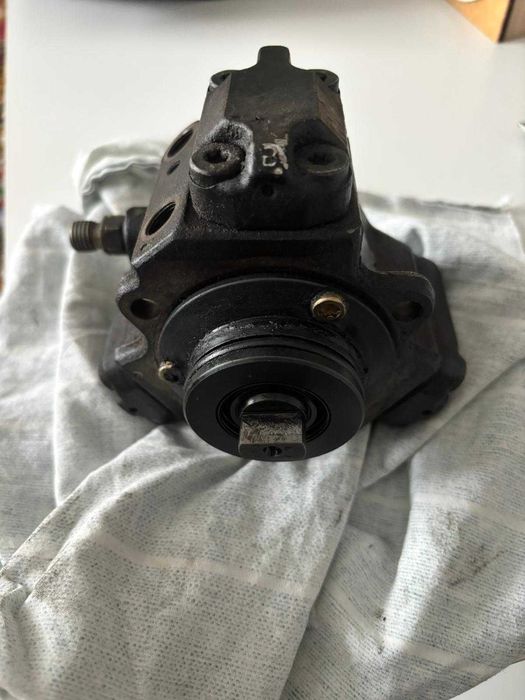 Pompa de înaltă presiune bosch originală, marca Opel Meriva 1.3 cdti