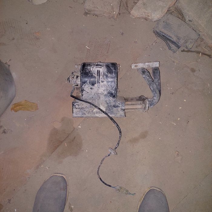 Damas o'rta eshiklar sotiladi