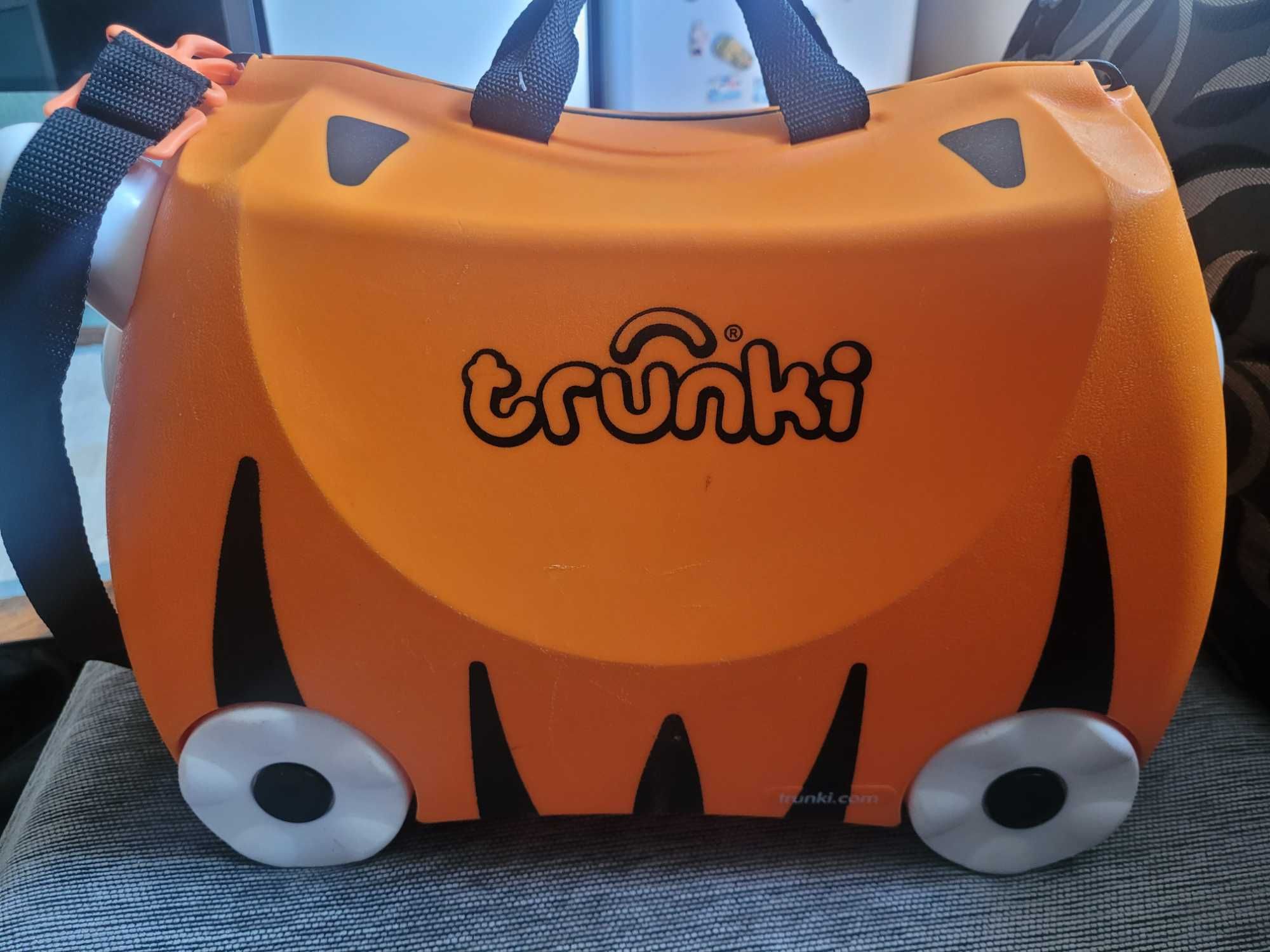 Детски куфар trunki