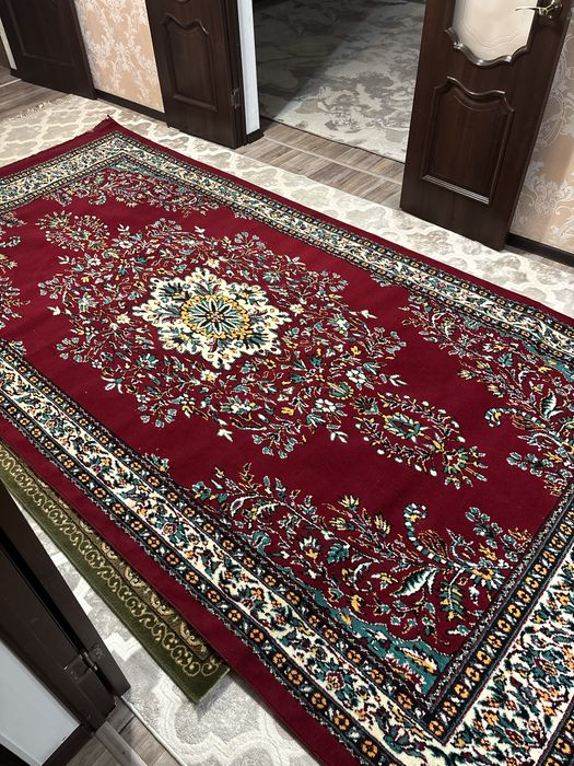 Ковры (1-2х3 б/у) (2-2х4 новый)