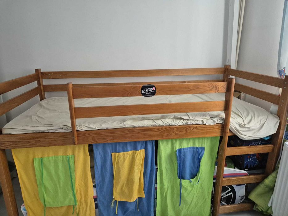 Pat supraetajat cu topogan