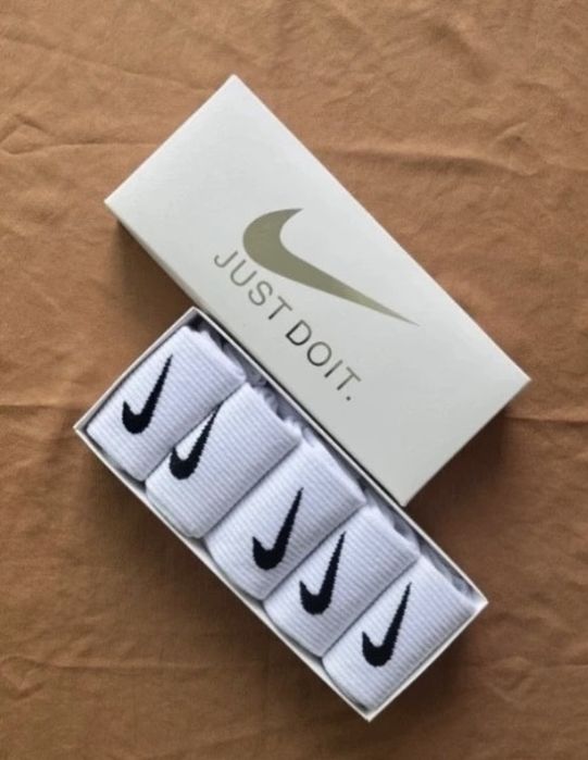 Set 6 perechi Șosete Nike la DOAR 49 LEI