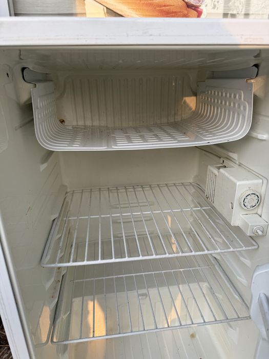 Холодилник мини xoldilnik