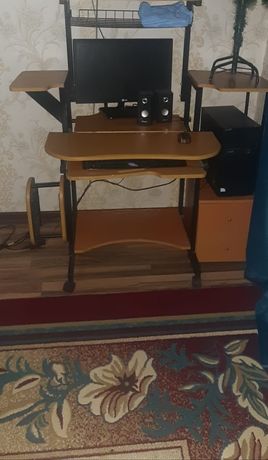 Комплект компьютер и стол
