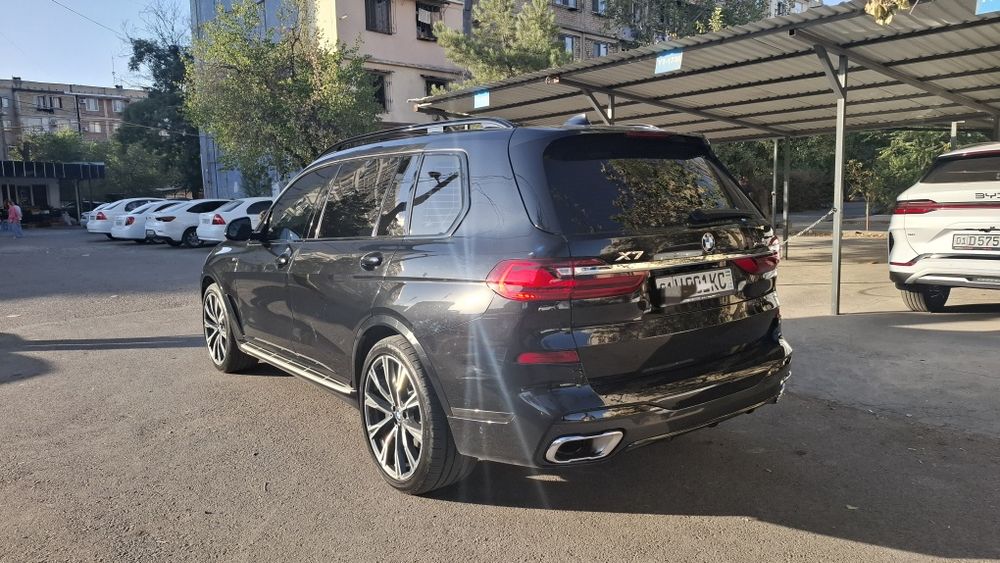 BMW X7 Xdrive 40i нисия. савдога. берилади