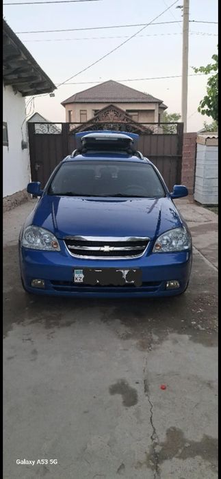 Автомобиль Шевроле