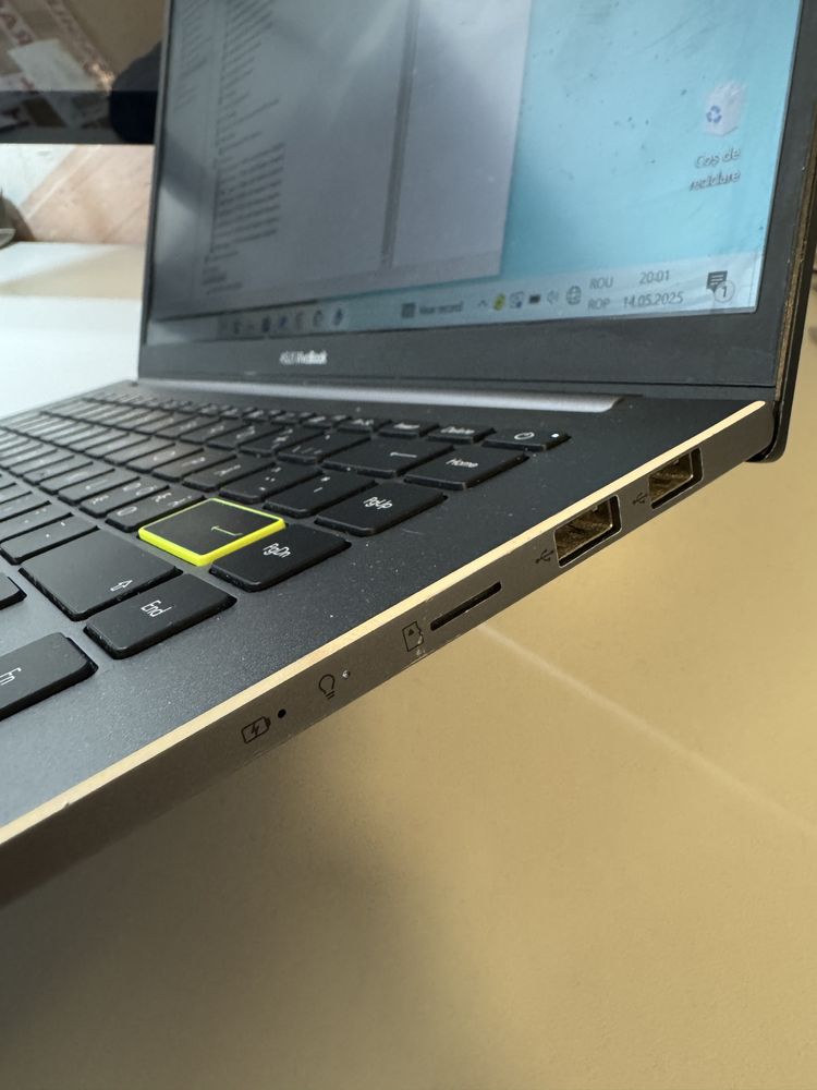 Laptop Asus super slim 14 inch cu Amd Ryzen 7 512gb SSD 4h baterie
