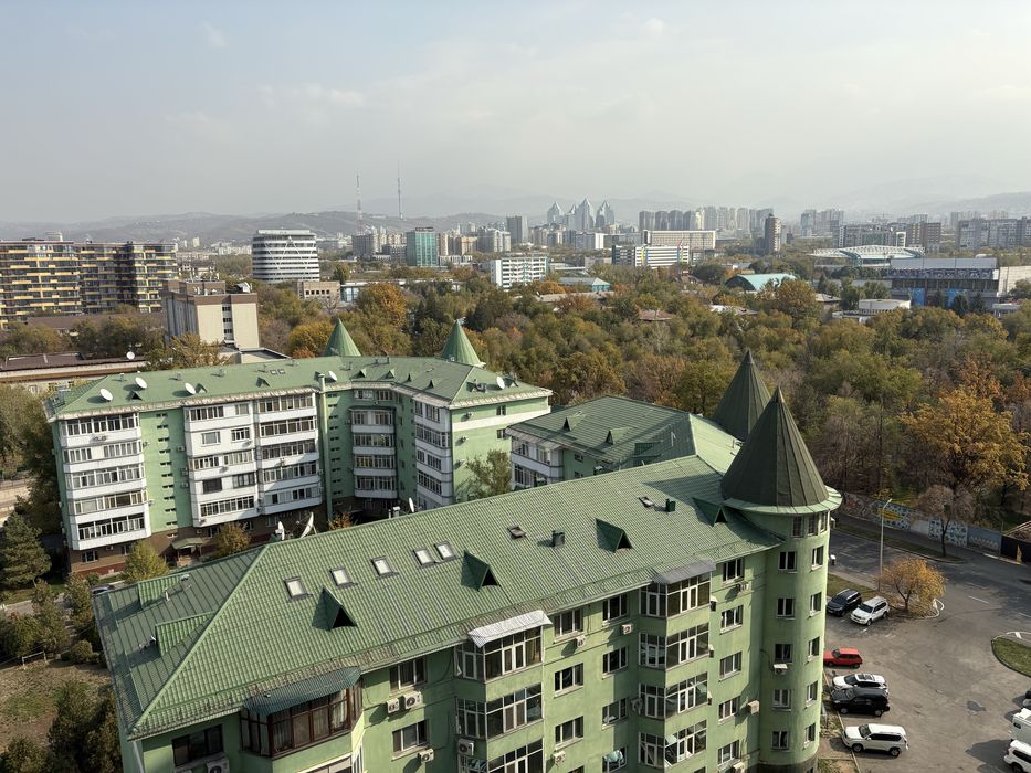 Сдается в аренду большая улучшенная однокомнатная квартира в центре