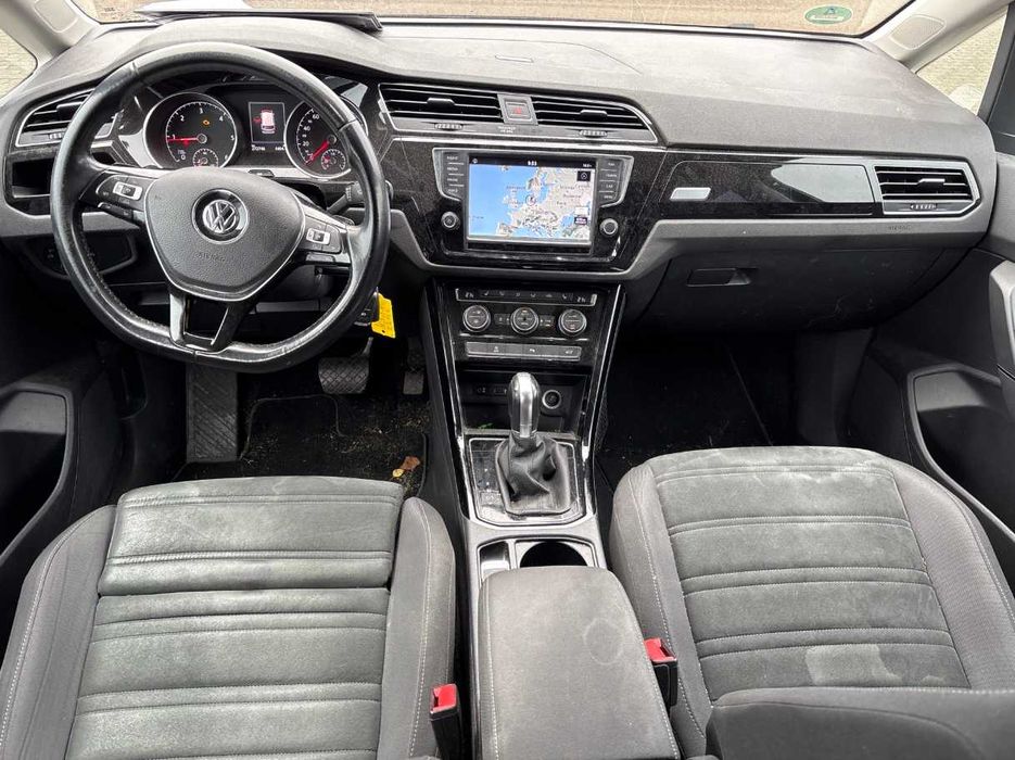 vw touran  2.0d dsg 2017 locatie Germania rate fixe far avans prin tbi