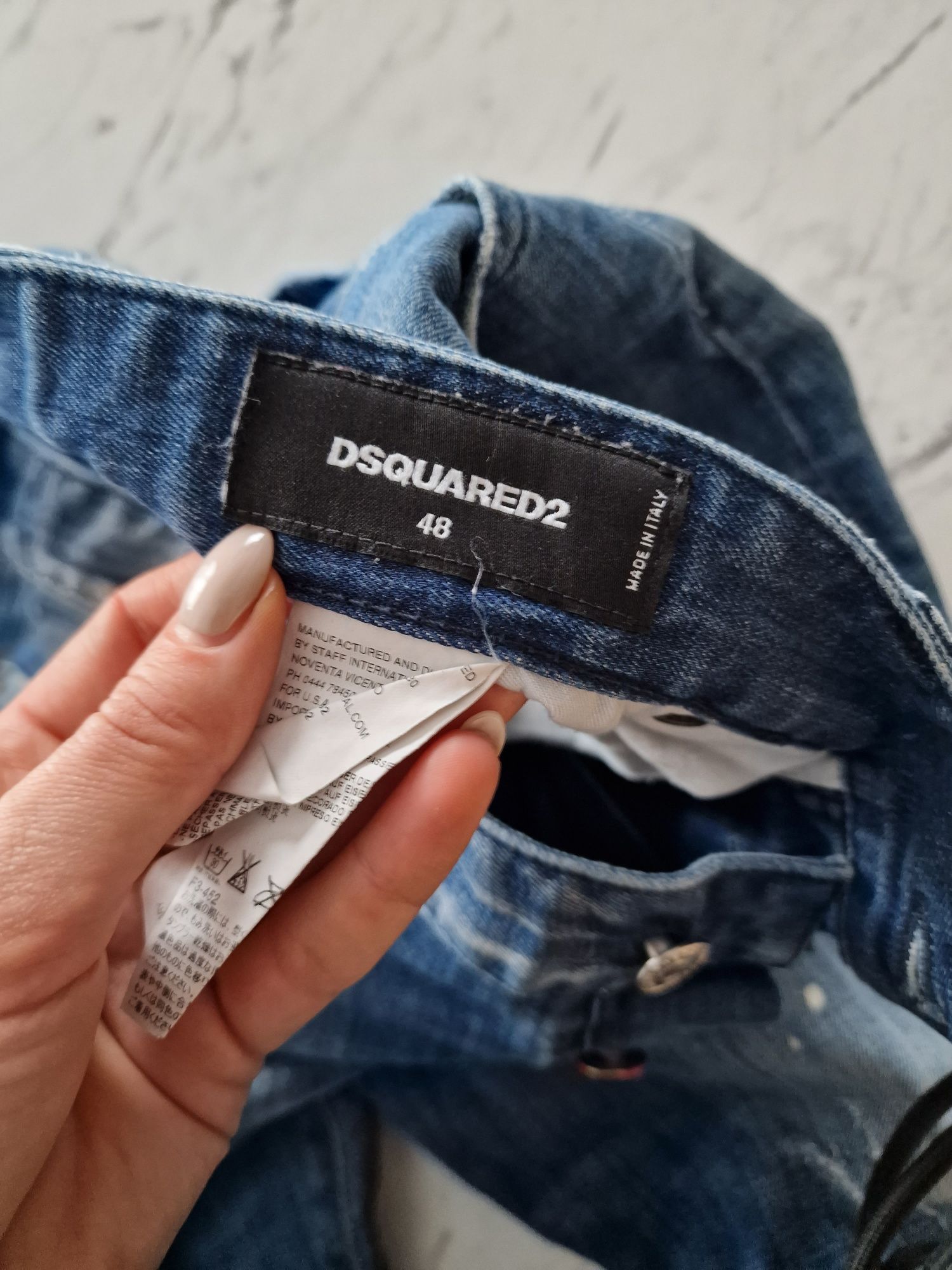 Blugi dsquared mărimea 48 barbat