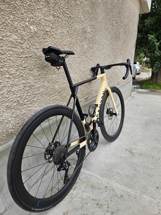 Шосеен велосипед Canyon Ultimate CF 7 Di2