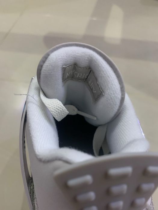 jordan 4 frozen moments