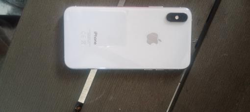 Продавам Iphone XS 64 gb, без външи забележки