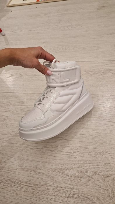 Бели кецове зимни