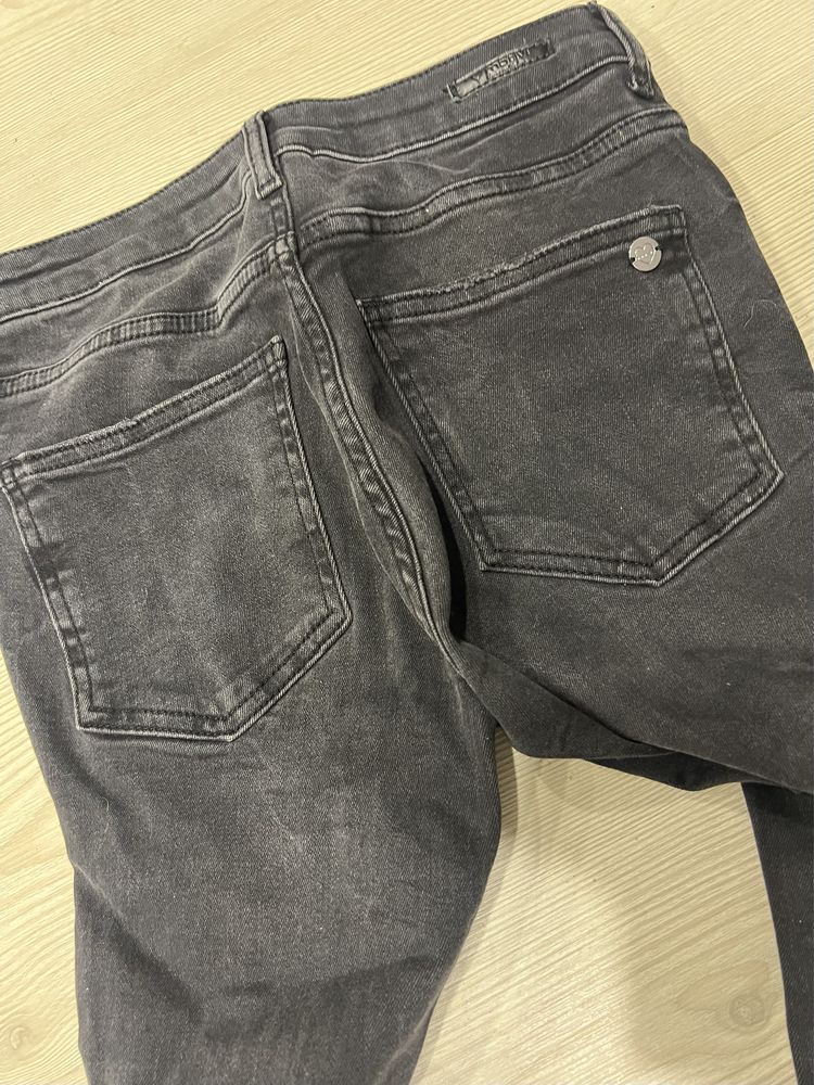 Blugi jeans pantaloni motivi / zara mango hm