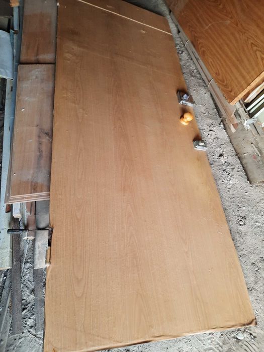 Дверь наружная квартирная