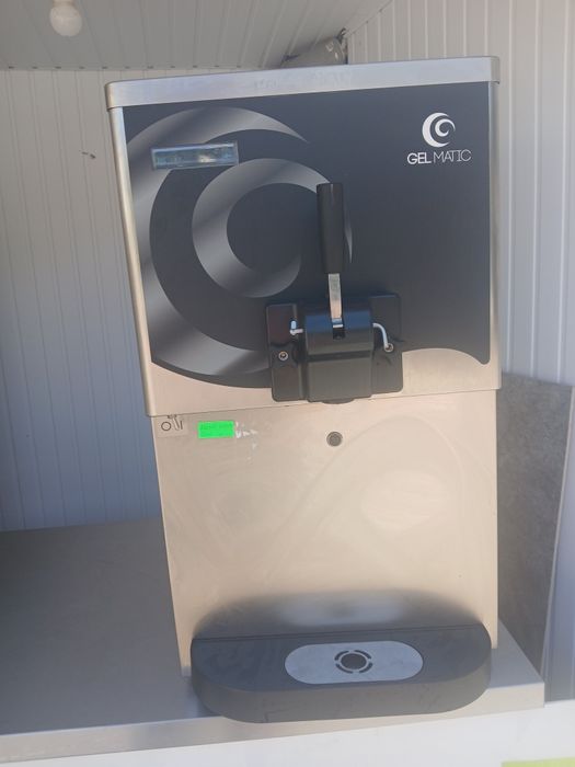 Vând mașini de înghețată GelMatic