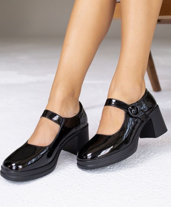 Обувь лакированная