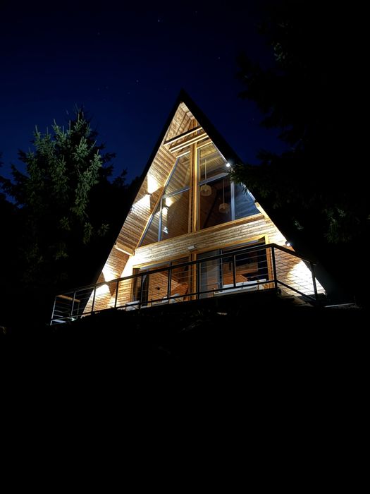 Închiriez cabana A-Frame zona Bran