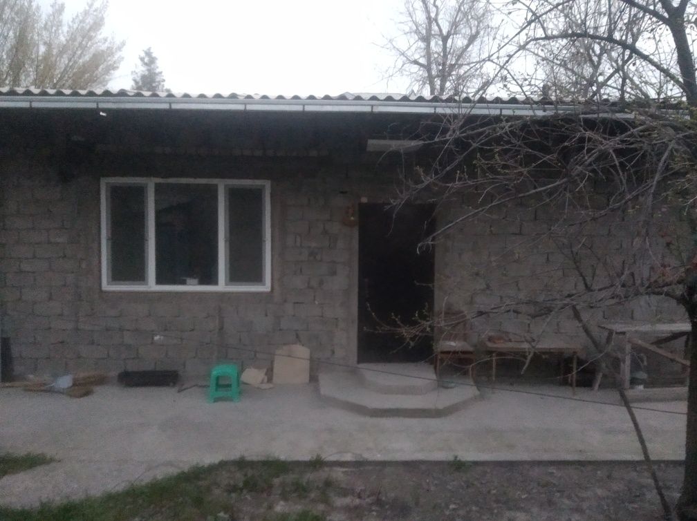Срочно. Участок 5 соток. Янгихает.