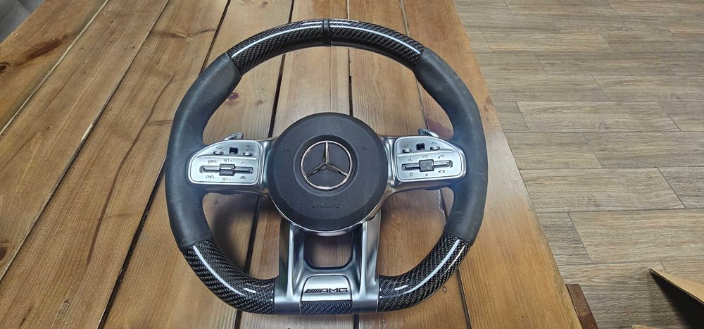 Amg карбон волан