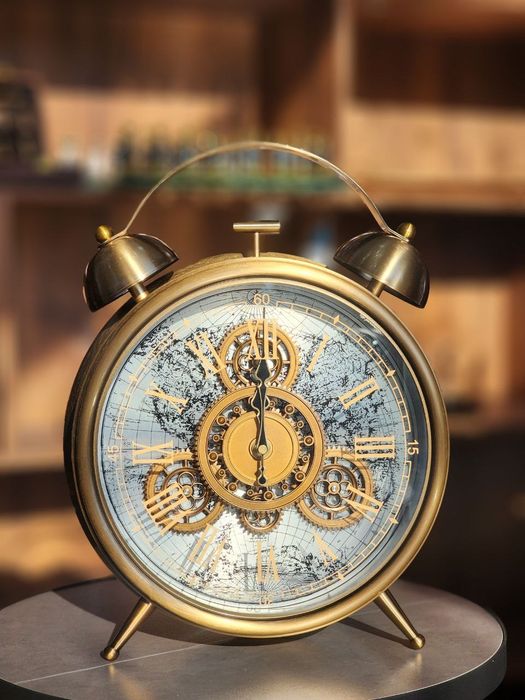 Настольные часы швейцарских качественные для падарок серьёзно падорок