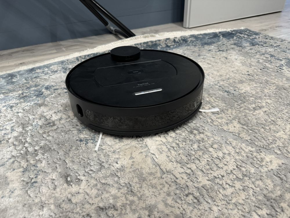 Продам робот-пылесос Tefal X-plorer Serie 75