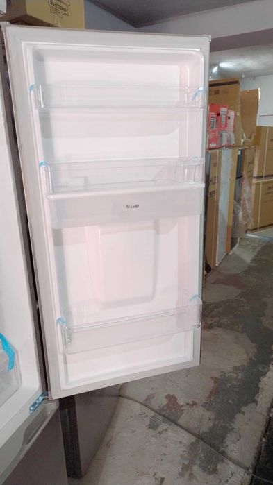 Комбиниран Хладилник с фризер диспенсър Grento-Гренто 180 см 260 литра